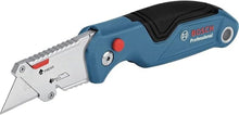 Carica l'immagine nel visualizzatore di Gallery, Bosch Professional Coltello a serramanico universale con scomparto portalame nell'impugnatura in metallo (incl. 2 lame d