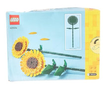 Carica l'immagine nel visualizzatore di Gallery, LEGO Girasoli Set di Fiori Finti per Bambine e Bambini da 8 Anni, Bouquet da Esporre come Accessorio per la Camera da Letto o come Decorazione di Casa, Regalo per Ragazza, Ragazzo, Lei o Lui 40524