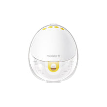 Carica l'immagine nel visualizzatore di Gallery, Medela Motion InBra Portable Electric Single Breast Pump + Storage Bag - High Efficiency, Designed for Reliable Performa