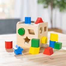 Carica l'immagine nel visualizzatore di Gallery, Melissa &amp; Doug Cubo Incastri con Forme Geometriche, legno, Giochi bambini 2 anni Montessori, Regalo Giocattoli 3 - 4 anni