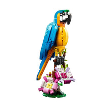 Carica l'immagine nel visualizzatore di Gallery, LEGO Creator 3 in 1 Pappagallo esotico 31136