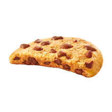 Carica l'immagine nel visualizzatore di Gallery, Milka Cookies XL Choco Biscotto Maxi Croccante con Golose Pepite di Cioccolato al Latte Milka. Con Latte 100% Alpino. 8 