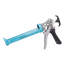 Carica l'immagine nel visualizzatore di Gallery, Amazon Basics Pistola sigillante per calafataggio, 310 ml, rapporto di spinta 12:1, manico in alluminio con grilletto di