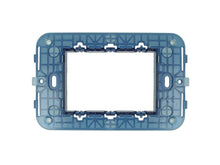 Carica l'immagine nel visualizzatore di Gallery, Supporto Compatibile Con Vimar Arke, Supporto Per Scatola 502 503 504 507 (4, 3 Moduli/Posti)