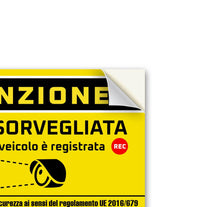 Carica l'immagine nel visualizzatore di Gallery, Adesivi per auto Videosorvegliata, avviso videosorveglianza specifico per veicoli, in italiano, mis. 12×6 cm - 4 pz.