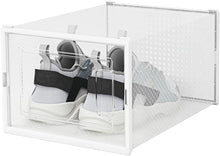 Carica l'immagine nel visualizzatore di Gallery, BAKAJI 12 x Scatole Portascarpe Impilabili in Plastica con Copechi, Assemblaggio Facile, Porta Scarpe Salvaspazio Trasparenti, Contenitori Box Organizer Portaoggetti, (Set 12 Pz, 35 x 25 x 19 cm)