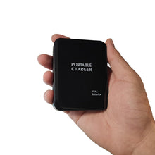 Carica l'immagine nel visualizzatore di Gallery, Caricabatteria per telefono di emergenza alimentato a batteria USB, portatile, 4 batterie AA, presa (nero)