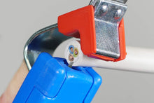 Carica l'immagine nel visualizzatore di Gallery, WEICON TOOLS Coltello per Cavi No. C 4-28, strumento di spelatura per cavi da 4 a 28 mm, Made in Germany