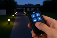 Carica l'immagine nel visualizzatore di Gallery, Kit radio universale 12-30V AC/DC con 2 telecomandi per Automazione Cancelli, tende, luci, comando wireless 433.92 MHz, 