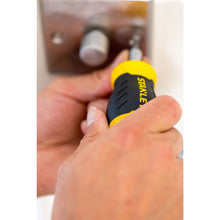 Carica l'immagine nel visualizzatore di Gallery, STANLEY Cacciavite a cricchetto multi-inserto Stubby, 6 inserti, 0-66-357