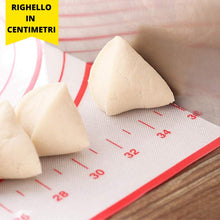 Carica l'immagine nel visualizzatore di Gallery, Spianatoia per Impastare 60x40 Disegno Italiano Misure in CM - Tappetino da Forno in Silicone Riutilizzabile Antiaderent
