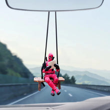 Carica l'immagine nel visualizzatore di Gallery, Ciondolo per Auto, Simpatico Ciondolo Deadpool, Altalena Ciondolo a Forma Oscillante, Ciondolo per Specchietto Retroviso
