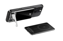 Carica l'immagine nel visualizzatore di Gallery, Power Bank Magnetico Wireless Caricatore Portatile con PD 20W USB-C, Ricarica Rapida, Display LCD e Supporto Pieghevole 