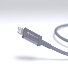 Carica l'immagine nel visualizzatore di Gallery, Amazon Basics Cavo di ricarica USB-C a Lightning, certificato MFi, in nylon intrecciato, per iPhone 13/12/11/X/XS/XR/8, 
