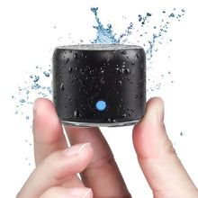Carica l'immagine nel visualizzatore di Gallery, Con Custodia da Viaggio, EWA A106 Mini Altoparlante Bluetooth Portatile Cassa waterproof Resistente all'Acqua IP67 Ripro