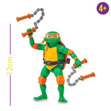 Carica l'immagine nel visualizzatore di Gallery, Giochi Preziosi - Michelangelo Tartarughe Ninja Caos Mutante, Michelangelo in versione Action Figure Base Articolata da 12 cm, Personaggio con Armi da Combattimento, Per Bambini dai 4 anni