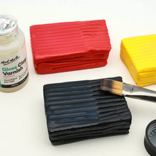 Carica l'immagine nel visualizzatore di Gallery, Mont Marte Smalto per Argilla Lucido 120ml – Vernice Trasparente per Argilla Polimerica, Argilla Autoindurente e Ceramic