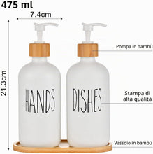 Carica l'immagine nel visualizzatore di Gallery, Confezione da 2 dispenser di sapone da cucina bianco per cucina bagno mani e piatti set dispenser di sapone in vetro con pompa vassoio in legno per piano di lavoro lavanderia shampoo lozione