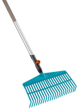Carica l'immagine nel visualizzatore di Gallery, Gardena Scopa rastrello 43 cm combisystem
