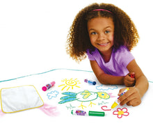 Carica l'immagine nel visualizzatore di Gallery, CRAYOLA - Mini Kids, Tappetone Colora e Ricolora, Maxi Superficie Riutilizzabile per Disegnare e Colorare con Pennarelli