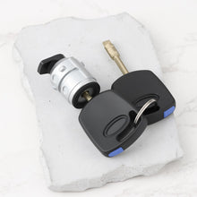 Carica l'immagine nel visualizzatore di Gallery, Serratura Sportello Carburante Con Chiave 2S6Z-5828624-A 1522437 Compatibile Con Ford Transit Connect 2002-2013