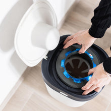 Carica l'immagine nel visualizzatore di Gallery, 5 Ricariche Compatibili con Sistema di Smaltimento Avanzato per Pannolini Tommee Tippee Twist and Click. Ricariche Profu