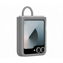 Carica l'immagine nel visualizzatore di Gallery, Samsung Silicone Case with Ring Custodia pieghevole in silicone con anello per Galaxy Z Flip6 | Z Flip7 FE, Gray