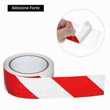 Carica l'immagine nel visualizzatore di Gallery, QWORK® 5cm x 10m Nastro Catarifrangente Rosso e Bianco - Impermeabile, Adesivo di Alta Qualità per Sicurezza su Veicoli,