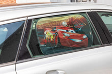 Carica l'immagine nel visualizzatore di Gallery, Tataway tendina maxi laterale parasole auto singola 60x40 cm Cars 3 – Protezione solare bambini con grafica ufficiale Di