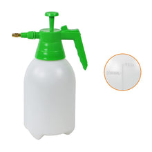 Carica l'immagine nel visualizzatore di Gallery, Amazon Basics Irroratore a pressione con meccanismo di erogazione bloccabile, 2 litri