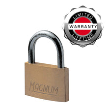 Carica l'immagine nel visualizzatore di Gallery, Master Lock CAD30 Magnum Piccolo Lucchetto in Ottone Massiccio e Chiave