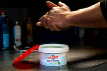 Carica l'immagine nel visualizzatore di Gallery, FULCRON 8208 Pasta Lavamani 5 L, Pasta Lavamani Igienizzante e Emolliente, Potere pulente e sgrassante, Ideale Anche per