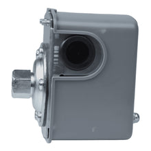 Carica l'immagine nel visualizzatore di Gallery, Pressostato SK-2 230V monofase per pompa autoclave elettropompa domestica
