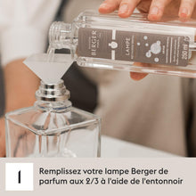 Carica l'immagine nel visualizzatore di Gallery, MAISON BERGER Ricarica Lampe Berger Orange de Cannelle, 1 L