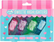 Carica l'immagine nel visualizzatore di Gallery, Tinc - Evidenziatori Profumati Sweetie - Pennarelli a Forma di Caramelle con Astuccio con Zip - Accessorio di Cancelleria Creativa per Scuola e Ufficio - Multicolore - Set di 4