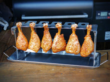 Carica l'immagine nel visualizzatore di Gallery, AMZBBQ® Supporto per cosce di pollo per barbecue, 12 stecche, in acciaio inox con ciotola