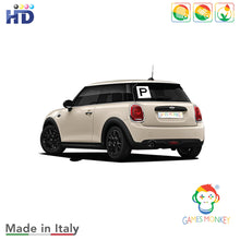 Carica l'immagine nel visualizzatore di Gallery, GamesMonkey ® - Adesivi Auto P Principiante Omologati - Anteriori e Posteriori per Auto - Set Patente Neopatentati (COL0