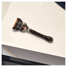 Carica l'immagine nel visualizzatore di Gallery, Gillette Fusion 5 Proglide Lamette da Barba, per Rasoio di Sicurezza, Confezione da 4 Ricambi da 5 Lame, con 5 Lame di P