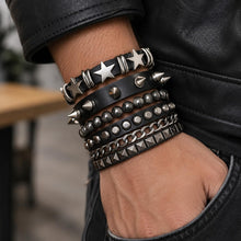 Carica l'immagine nel visualizzatore di Gallery, Set di 4 Bracciali Punk Rock in Similpelle Nera con Borchie, Stili a Giro Singolo e Triplo, Accessori Versatili per Outf