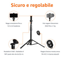 Carica l'immagine nel visualizzatore di Gallery, Amazon Basics - Treppiede per Telefono Estensibile e Bastone per Selfie 162cm, con Telecomando Wireless, Nero