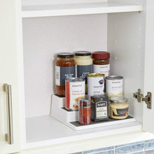 Carica l'immagine nel visualizzatore di Gallery, Copco Basics Portaspezie a 3 Ripiani per Armadio Interno, Organizzatore Antiscivolo per Ripiani da Cucina, 26 x 23 x 8,5cm, Bianco/Grigio