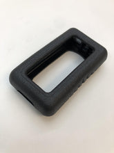 Carica l'immagine nel visualizzatore di Gallery, salvatelecomando elastico universale per apricancelli automatici modello micro larghezza da 2.8 a 5 cm lunghezza da 5.5 