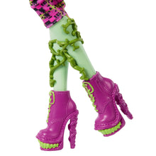 Carica l'immagine nel visualizzatore di Gallery, Monster High Boo-riginal Creeproduction Bambola Venus McFlytrap