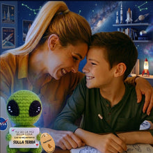 Carica l'immagine nel visualizzatore di Gallery, Alieno Positivo© | Regalo Originale e Divertente | Compleanno Donna, Uomo, Ragazza, Ragazzo, Figlia, Figlio, Bambino | S