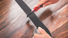 Carica l'immagine nel visualizzatore di Gallery, Dpm tapes - 6093A Nastro Adesivo Antiscivolo Nero per Scale, Gradini, Rampe e Pavimenti, Uso Interno ed Esterno, 25 mm x