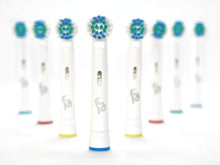 Carica l'immagine nel visualizzatore di Gallery, 8 Testine di Ricambio Compatibili Precision Clean Generiche 3AG + 8 Copritestine di Protezione Igienici per spazzolino e