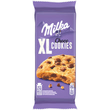 Carica l'immagine nel visualizzatore di Gallery, Milka Cookies XL Choco Biscotto Maxi Croccante con Golose Pepite di Cioccolato al Latte Milka. Con Latte 100% Alpino. 8 