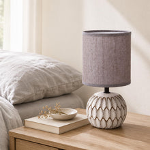 Carica l'immagine nel visualizzatore di Gallery, Aigostar Lampada da Comodino, Moderna Lampada da Tavolo Base in Ceramica Paralume in Stoffa, Attacco E14, 14 * 14 * 26cm