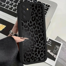 Carica l'immagine nel visualizzatore di Gallery, Kueqeay 2 Pezzi Cover per Samsung Galaxy A26 5G 6,64", Custodia Opaca con Aesthetic Motivo Moda Disegno Ultra Morbida So