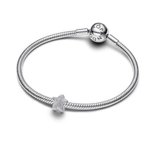 Carica l'immagine nel visualizzatore di Gallery, Textured star sterling silver mini charm